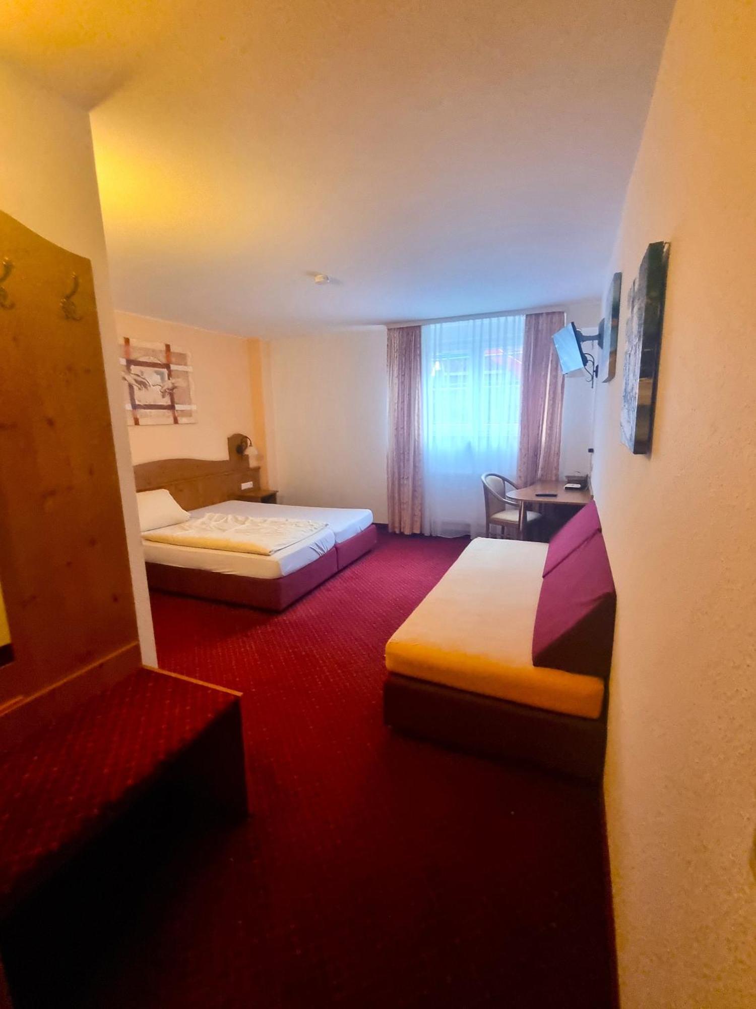 Hotel Zur Turmstube Dossenheim Exterior foto